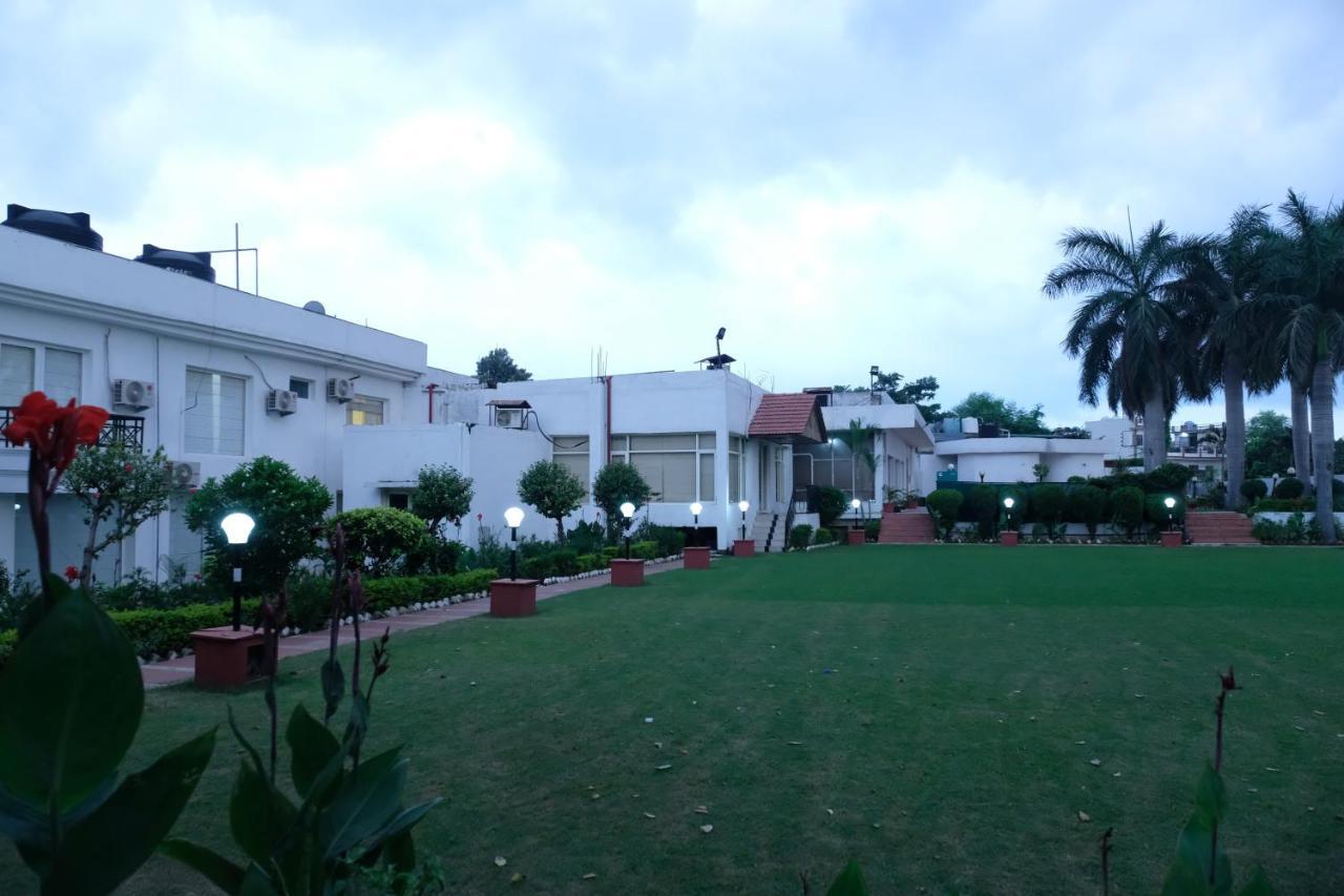 Black Mango Resort Kala Amb 外观 照片