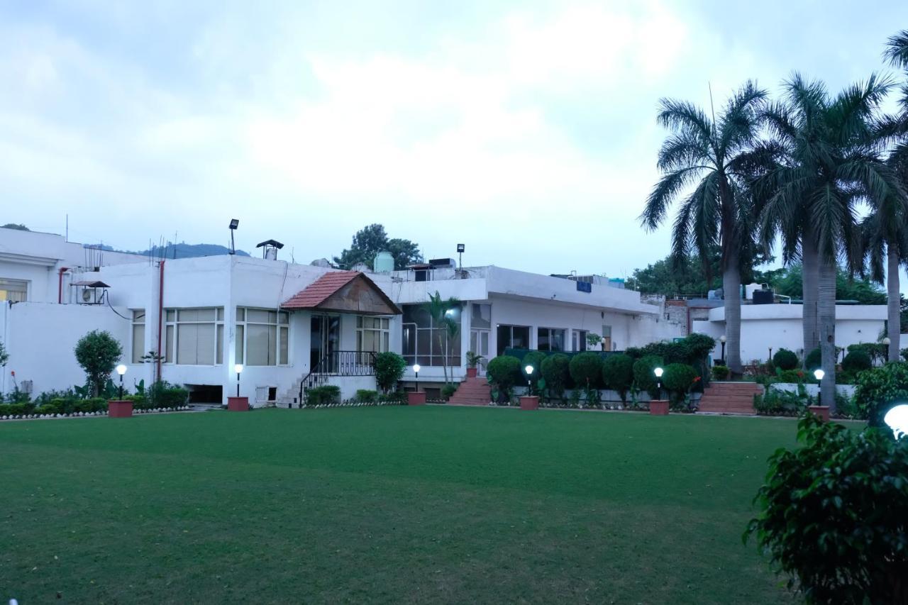 Black Mango Resort Kala Amb 外观 照片
